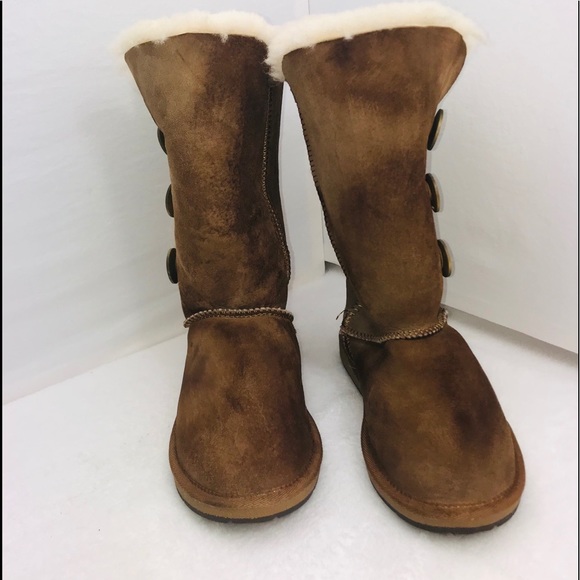 UGG Australia Boots - Picture 4 of 11